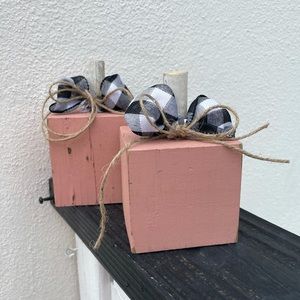 Wood pumpkins set of 2